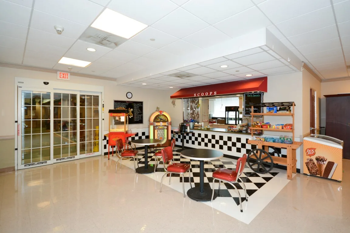 Immaculate Mary Center for Rehabilitation & Healthcare - Photo 5