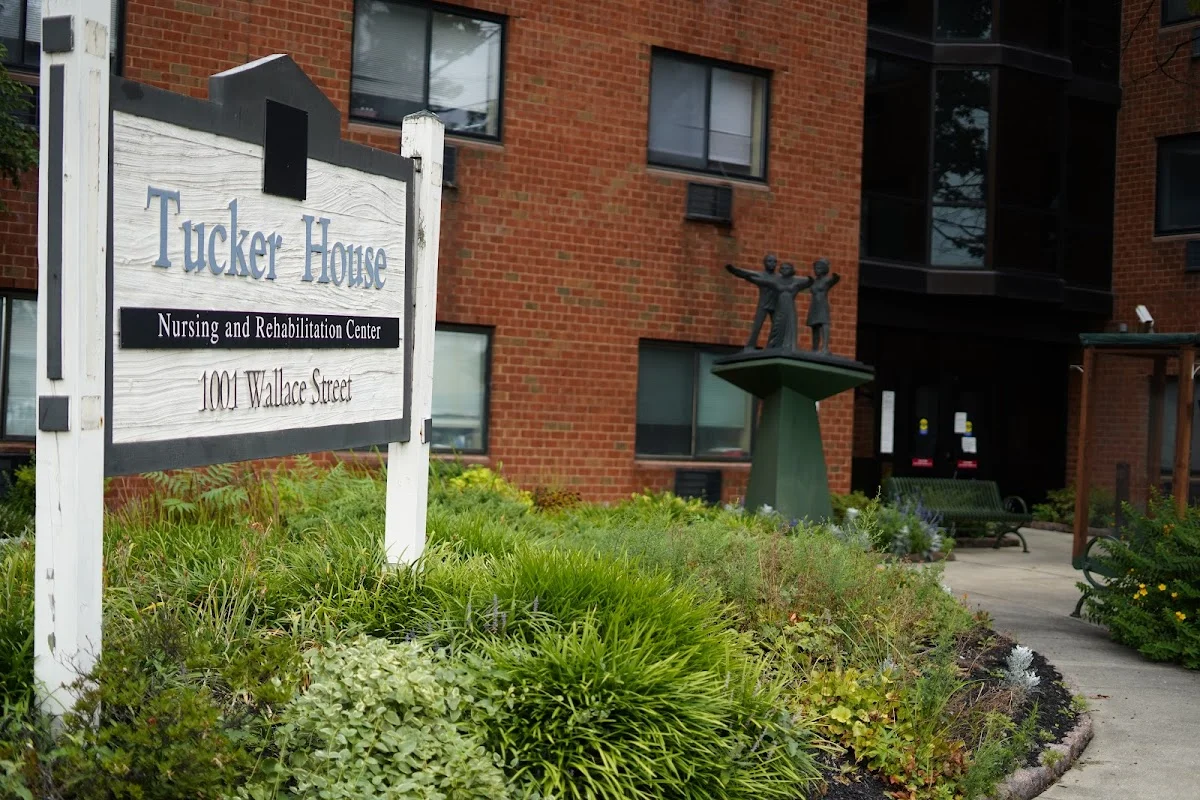 Tucker House Rehabilitation & Nursing Center - Photo 5