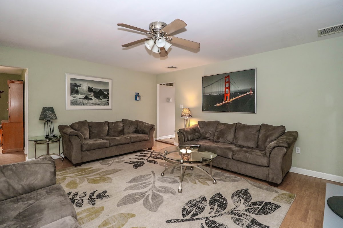Emilie House Sober Living - Photo 2