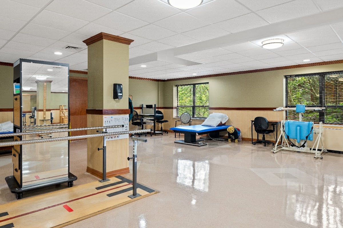 Caring Heart Rehabilitation and Nursing Center - Photo 6