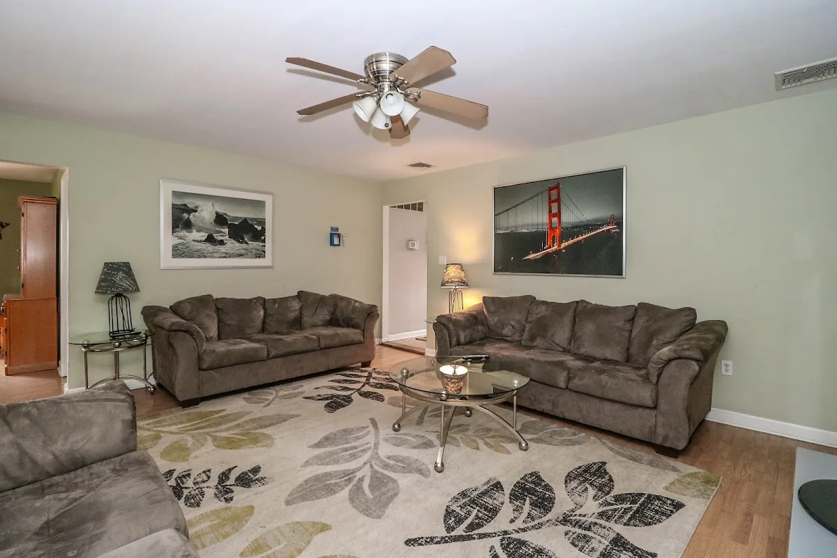 Emilie House Sober Living - Photo 2