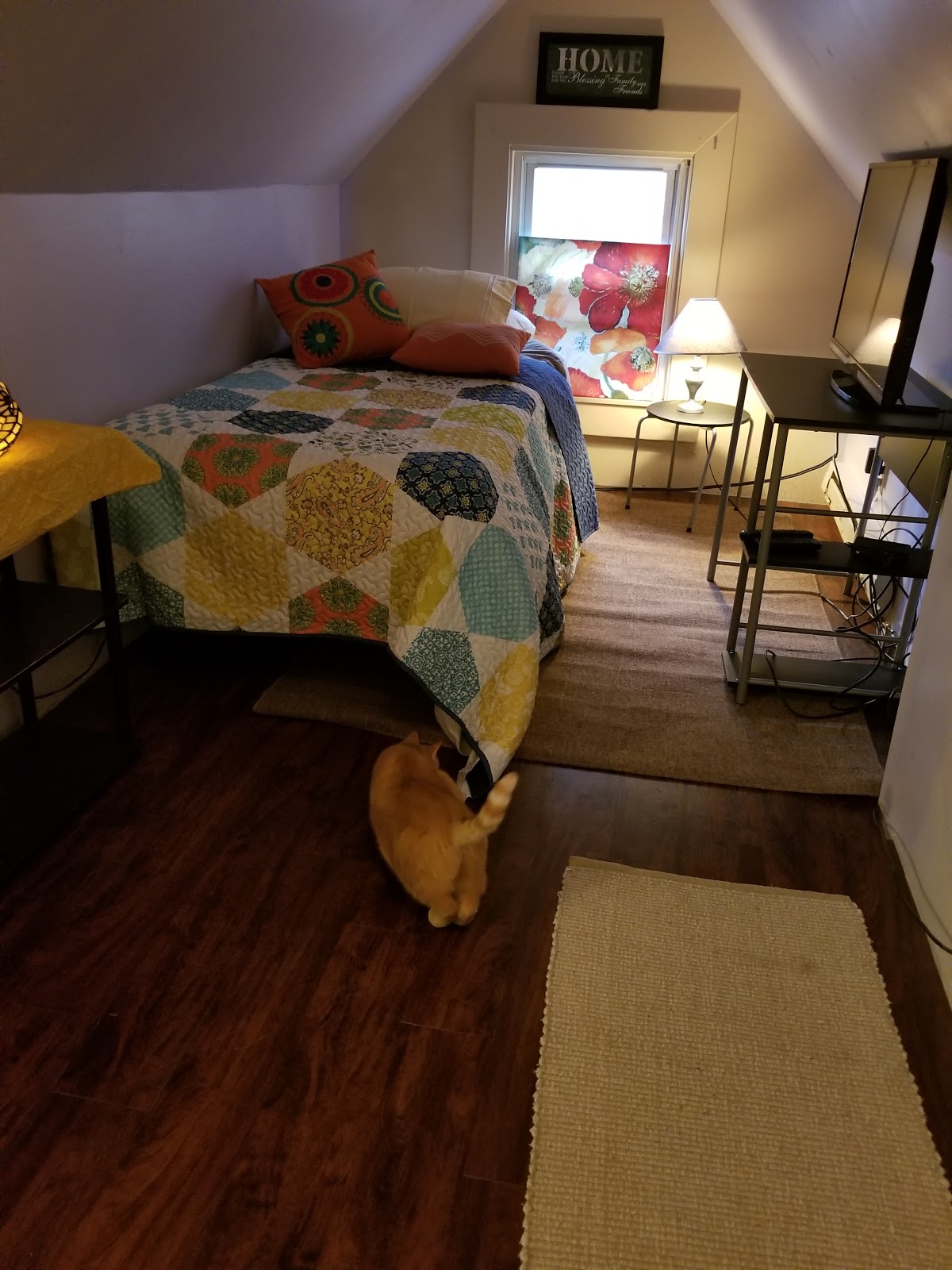 Hoover House LLC - Photo 2