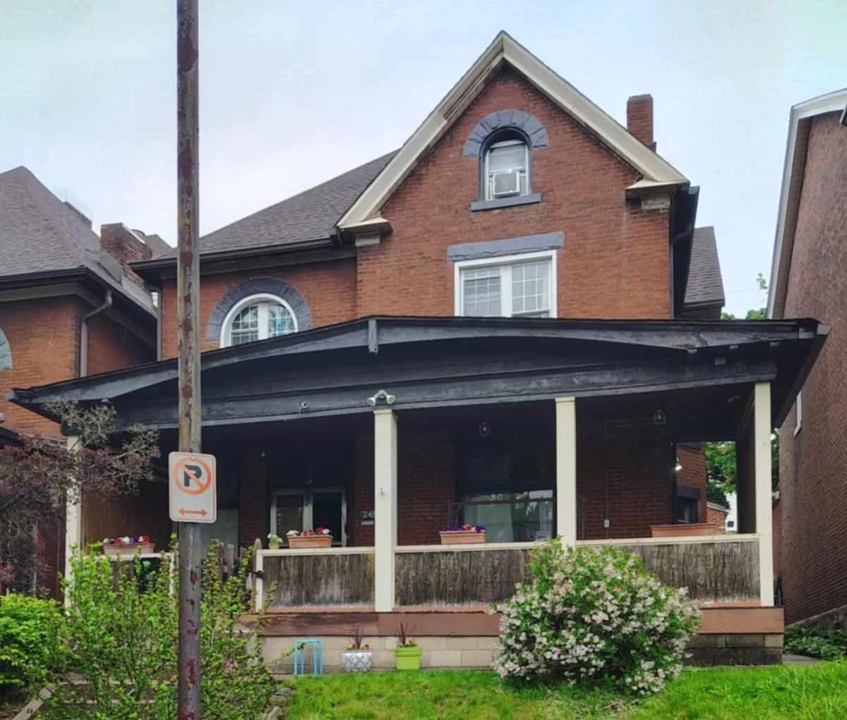 Hoover House LLC - Photo 4